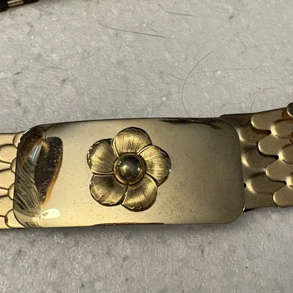 VTG 70s Stretch Belt Gold Tone Flower Buckle Plates 29-40